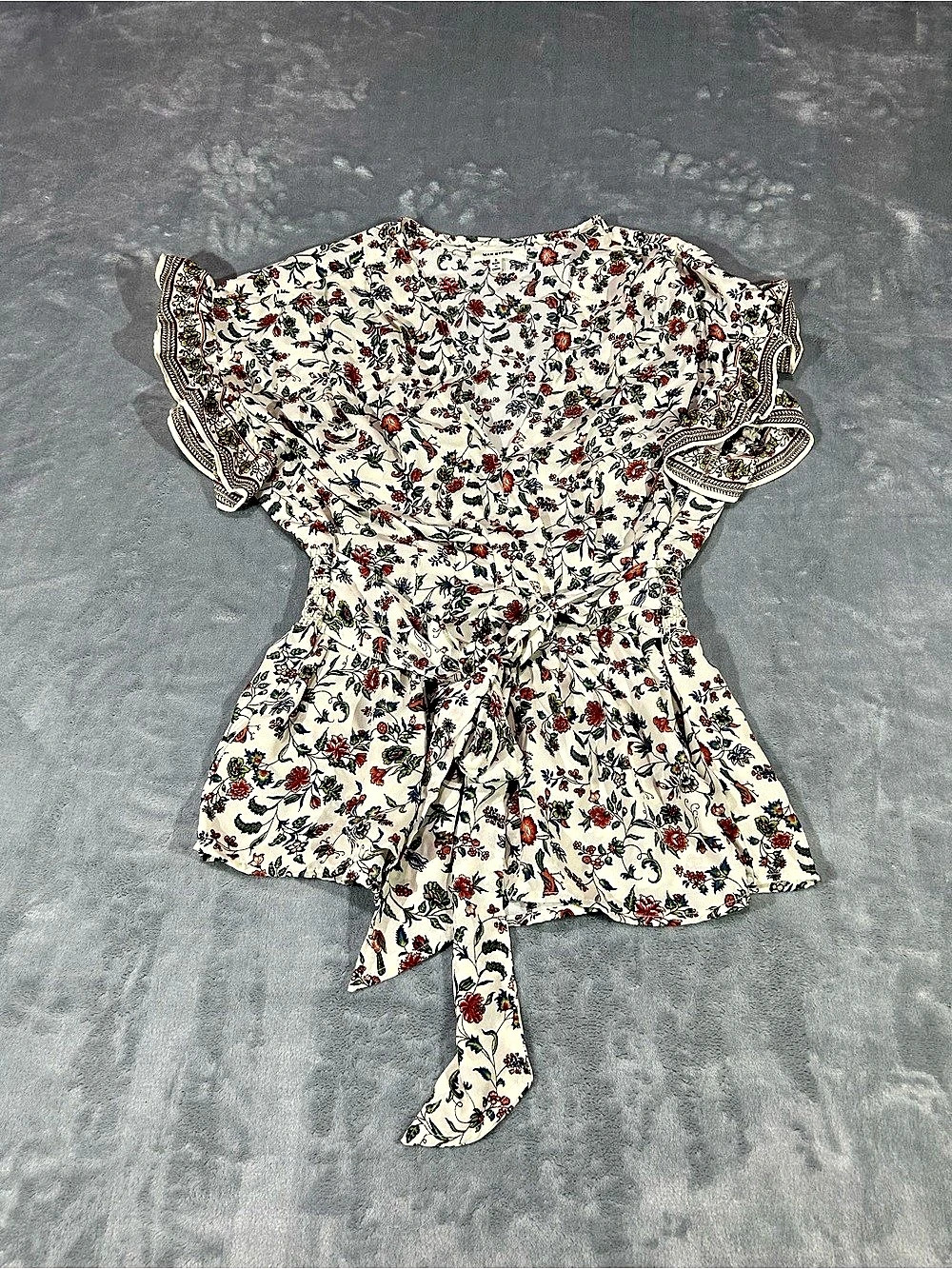 Max Studio Women’s White Floral V-Neck Flutter Sleeve Tie Waist Blouse Size S